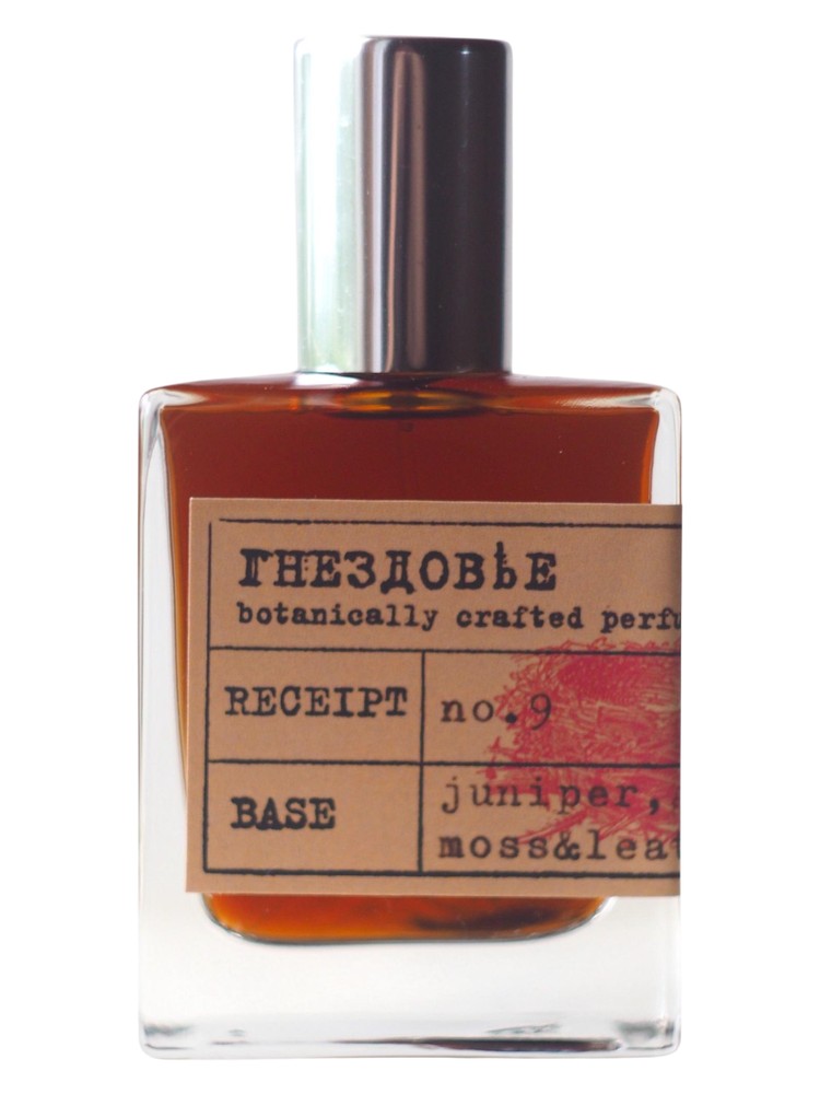 No.9 Darkwood – Gnezdovje Parfumerie