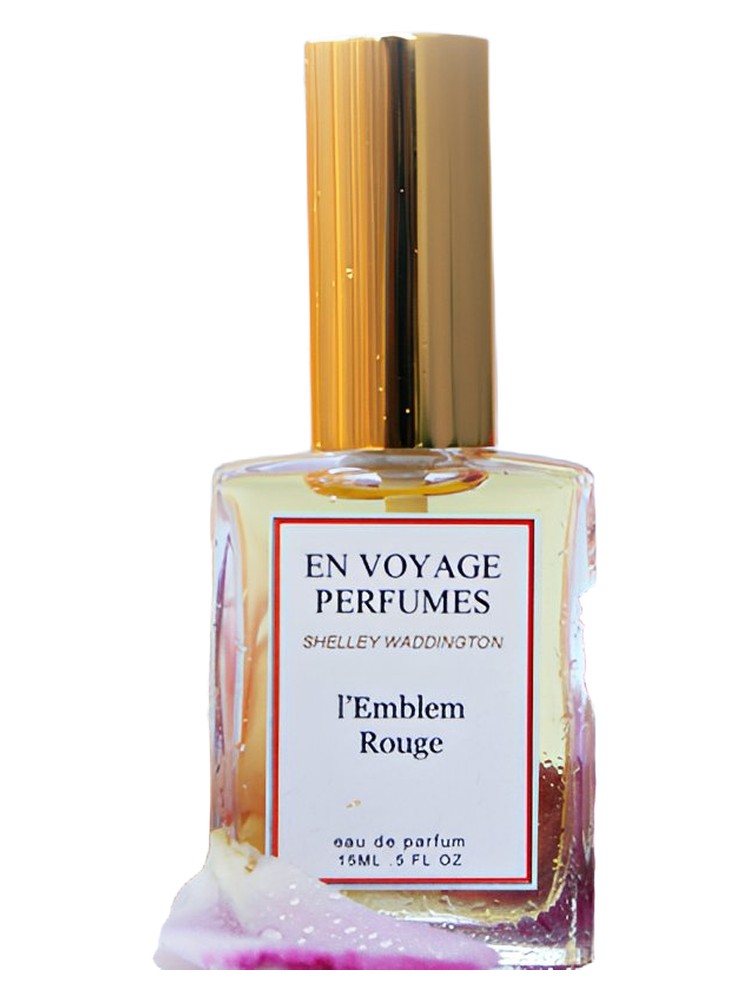 L’Emblem Rouge – En Voyage Perfumes